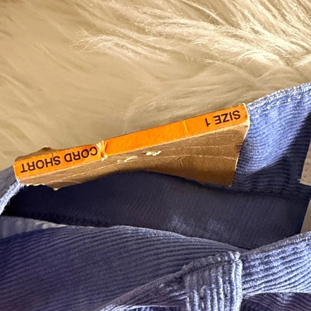 Mossimo Supply Co. Women's Jean Shorts in Blue - Picture 4 of 5